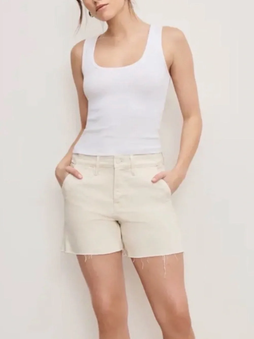 Good American Carpenter Long Denim Shorts Ecru Raw Hem Size 16 NWT